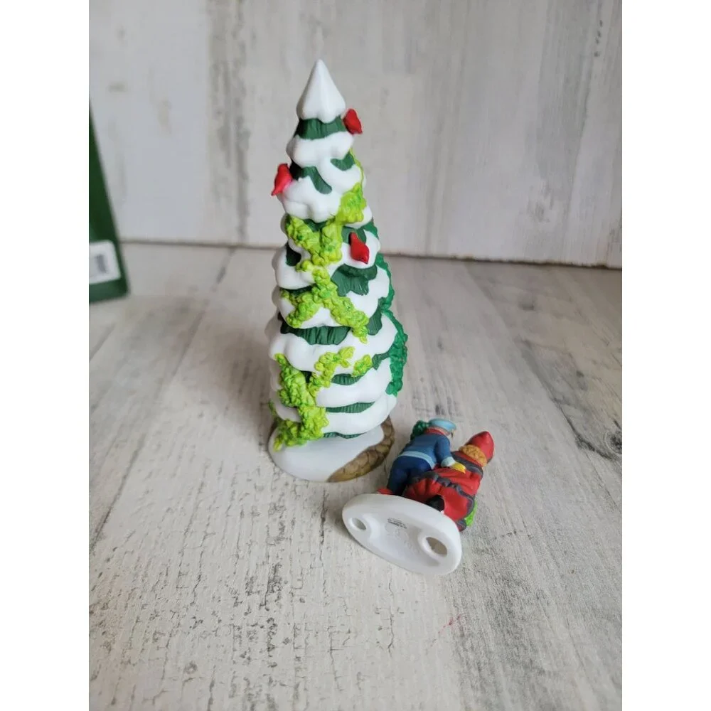 Dept‎ 56 56100 The holly and the Ivy village accessory